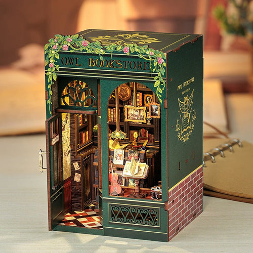 Book Nook DIY Kit: Ugglans Bokhandel - The Warm Workshop